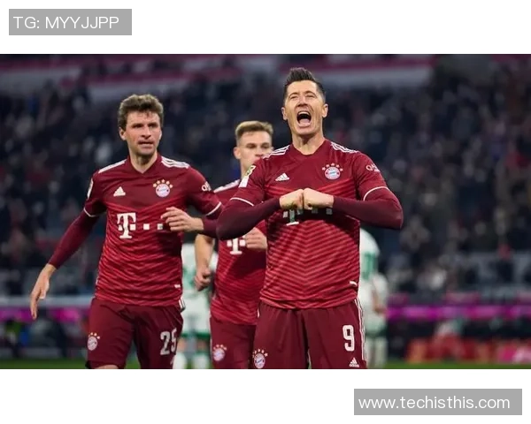 莱万重返德甲对阵拜仁引发球迷愤怒纷纷嘘声表示失望与背叛